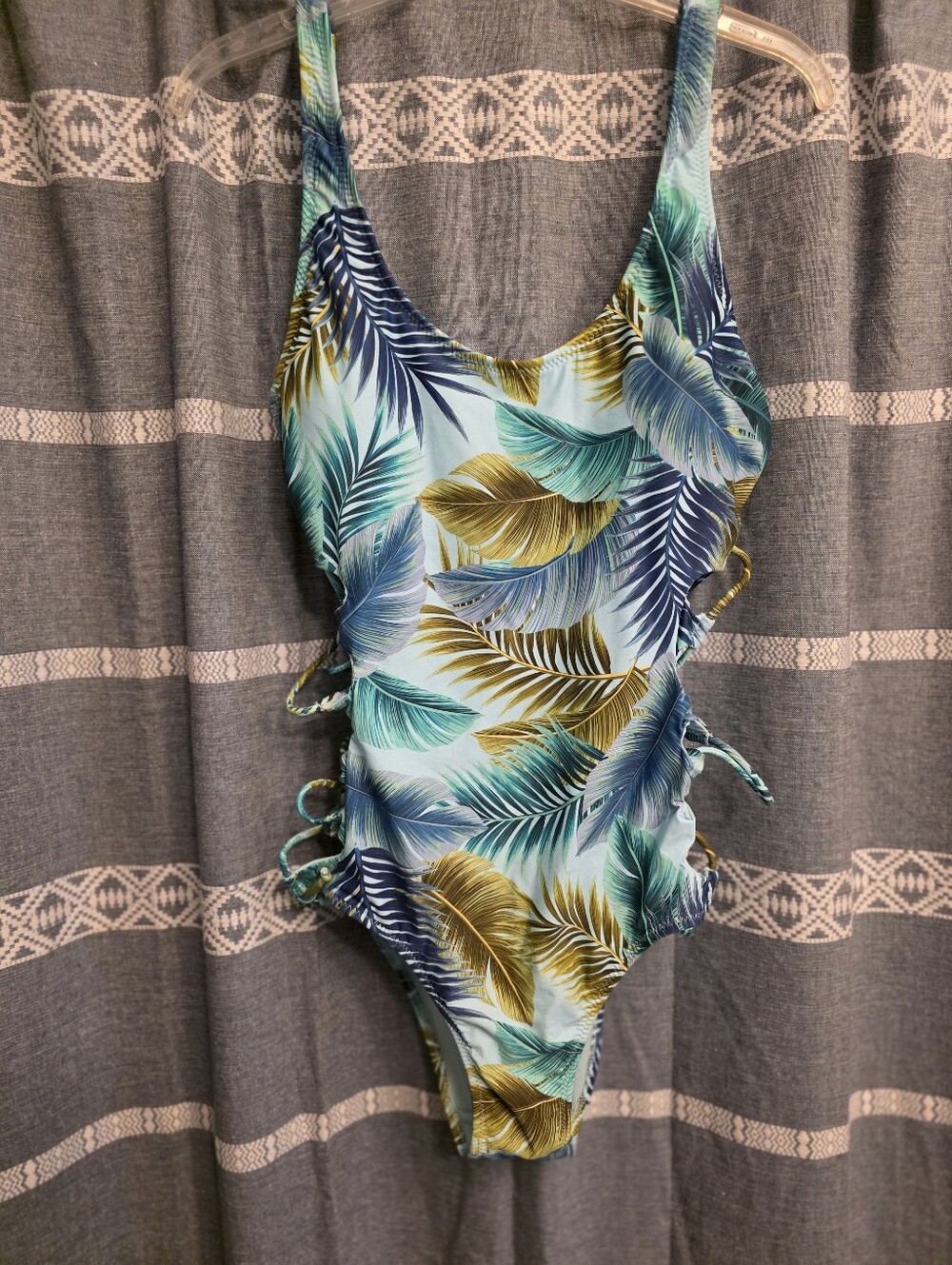SandFlower Tropical pattern, one piece bathing suit, Size: Large NWOT